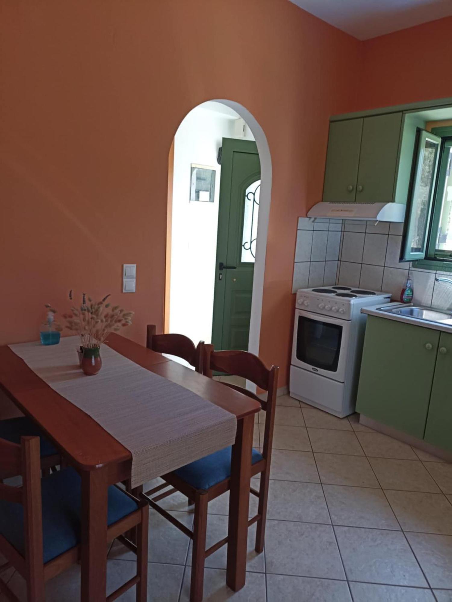 Vegera Apartment M Vasilikiádhes Екстериор снимка